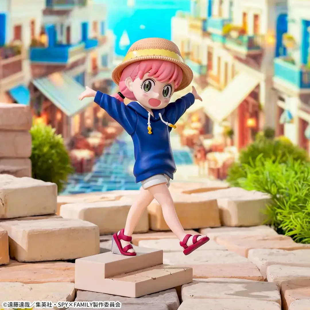 Sega Spy x Family Anya Forger Luminasta Resort Figure