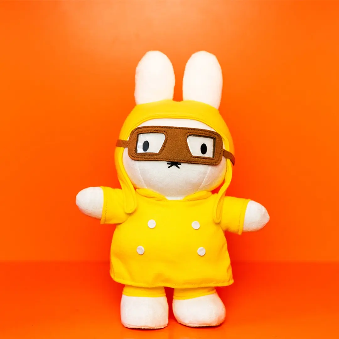 Nijntje Oom Vliegenier Knuffel 28cm