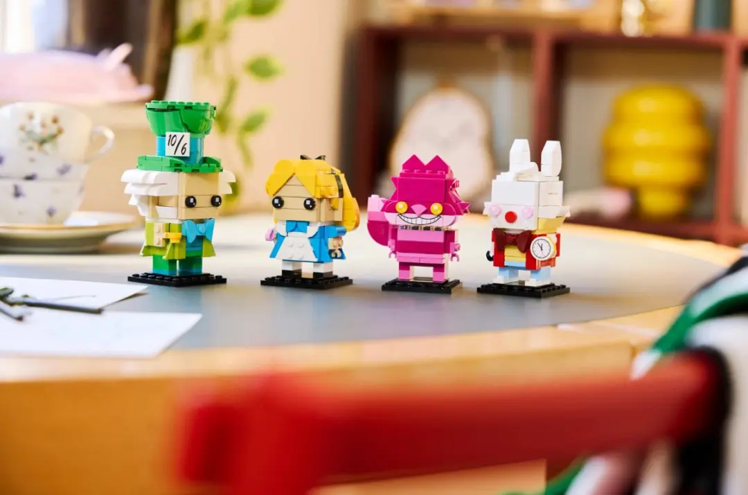 LEGO Disney Brickheadz 40925 Alice in Wonderland - 601 Stukken