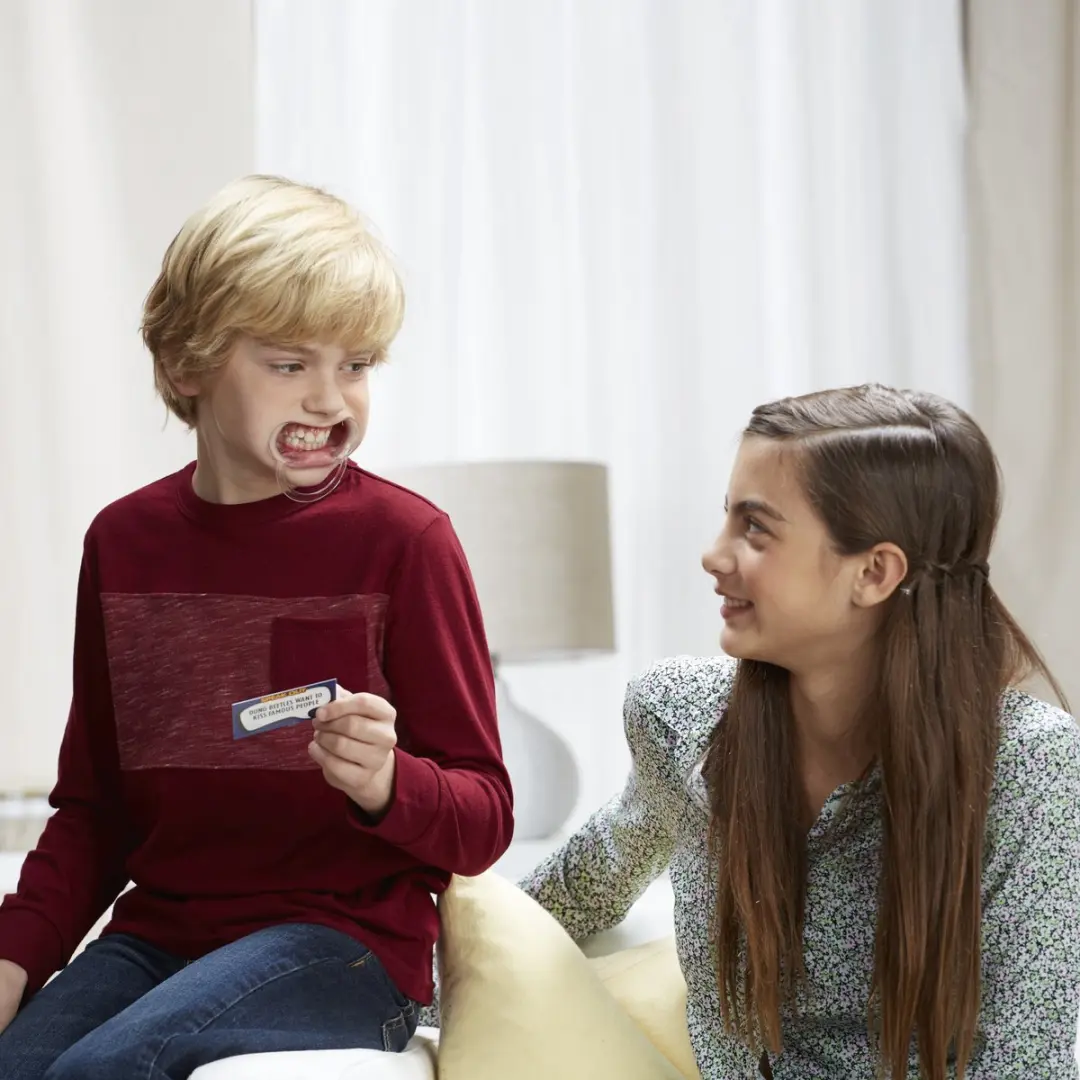 Hasbro Gaming SpeakOut Kinderen tegen Ouders - 4-10 spelers - afbeelding 6 van 6