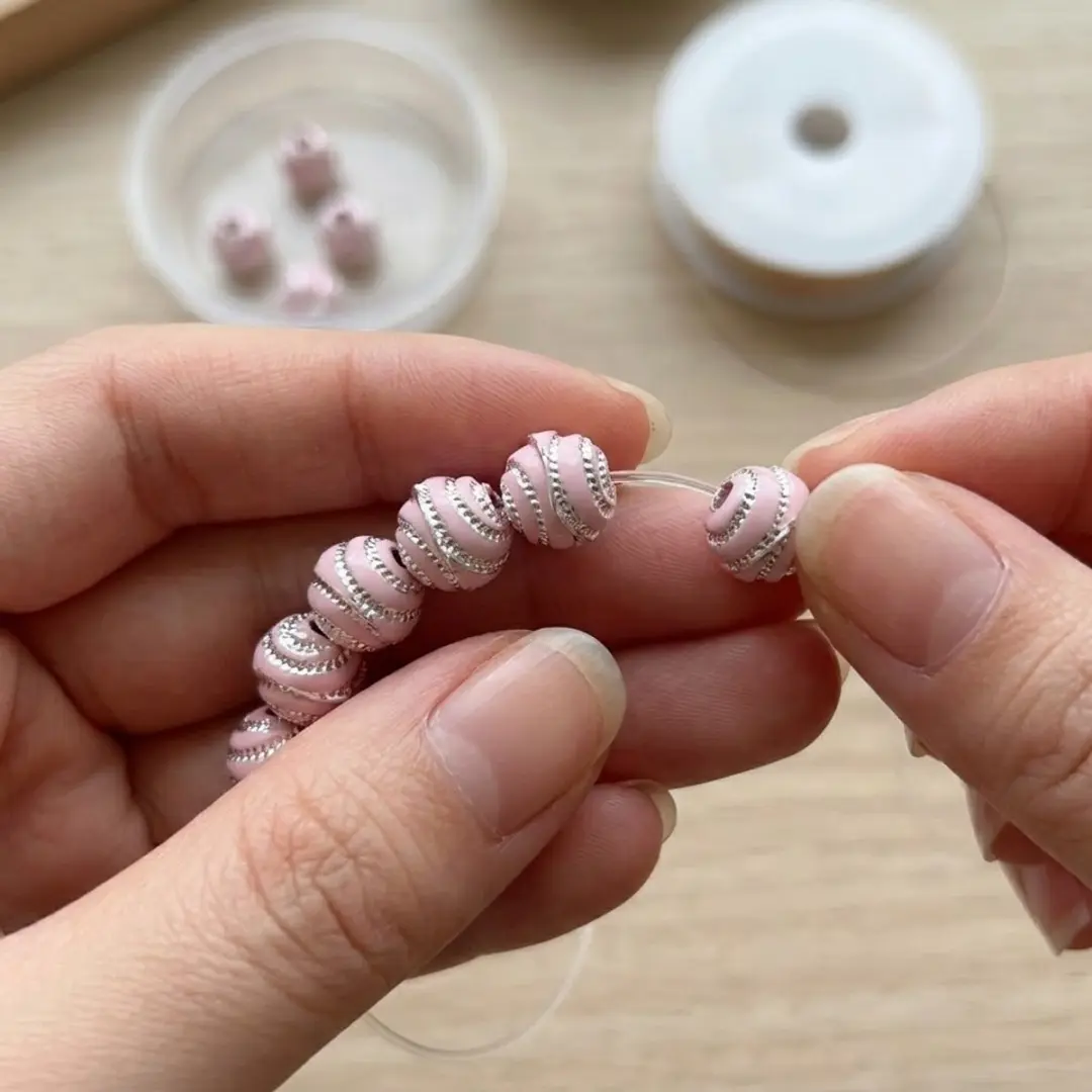 Nuvex Roze Zilverkleurige Spacer Kralen 8mm - 100 Stuks