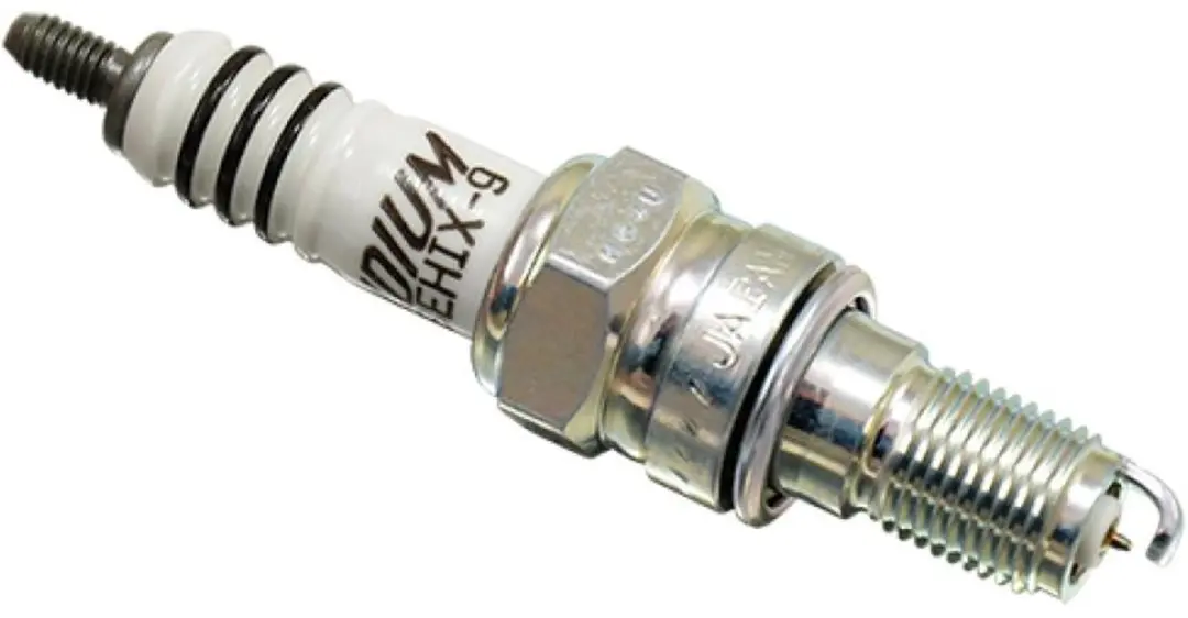 NGK CR8EHIX-9 Bougie Scooter Honda Silver Wing 2011-2016 - Wit