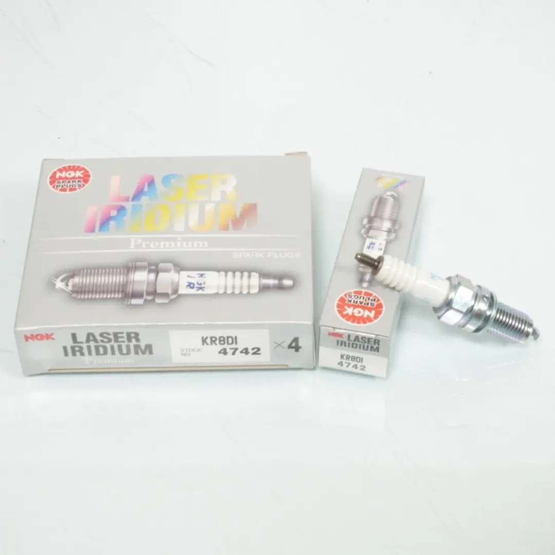 NGK Bougie KR8DI 4742