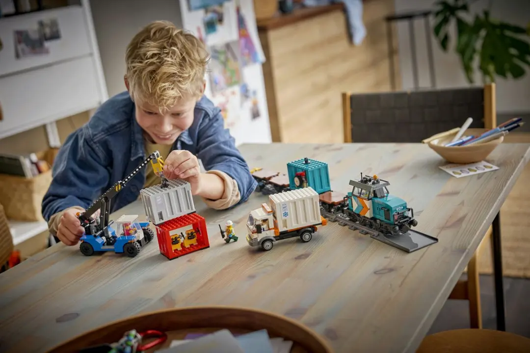 LEGO City Containertrein 60509 - 803 Stukken - 4 Minifiguren - afbeelding 6 van 6