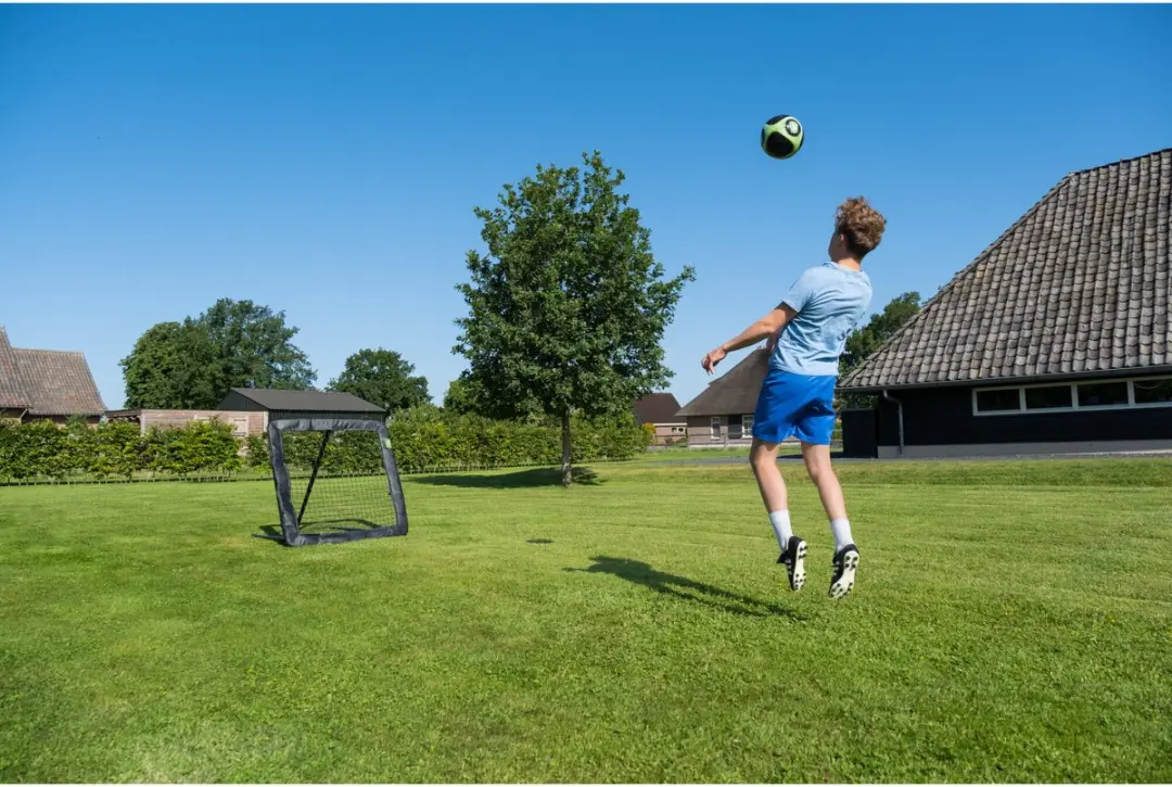 EXIT Kickback Multisport Rebounder M 84x84cm - Zwart