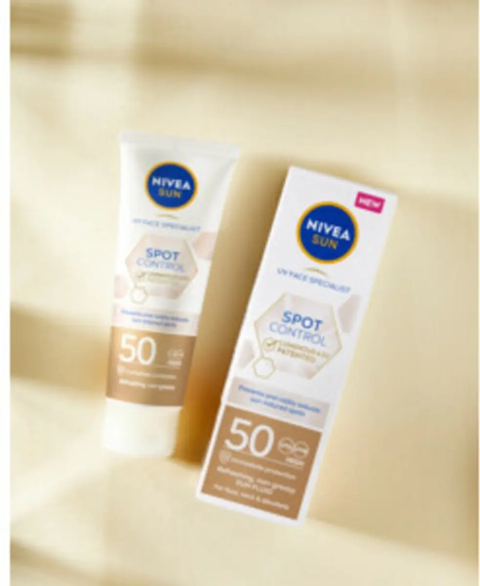 NIVEA Sun Luminous Gezicht Zonnecrème SPF 50 - 12x40ml