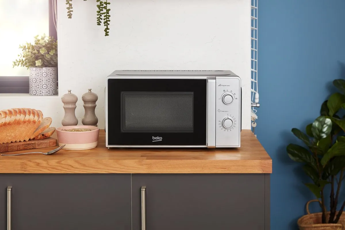 Beko MOC20100SFB Magnetron 20L 700W - Zilver