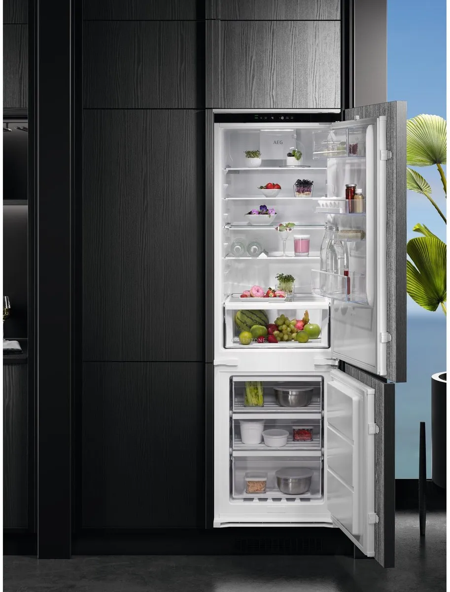 AEG OSC7G181ES Inbouwkoelvriescombinatie 256L - No Frost - Wit - afbeelding 6 van 6