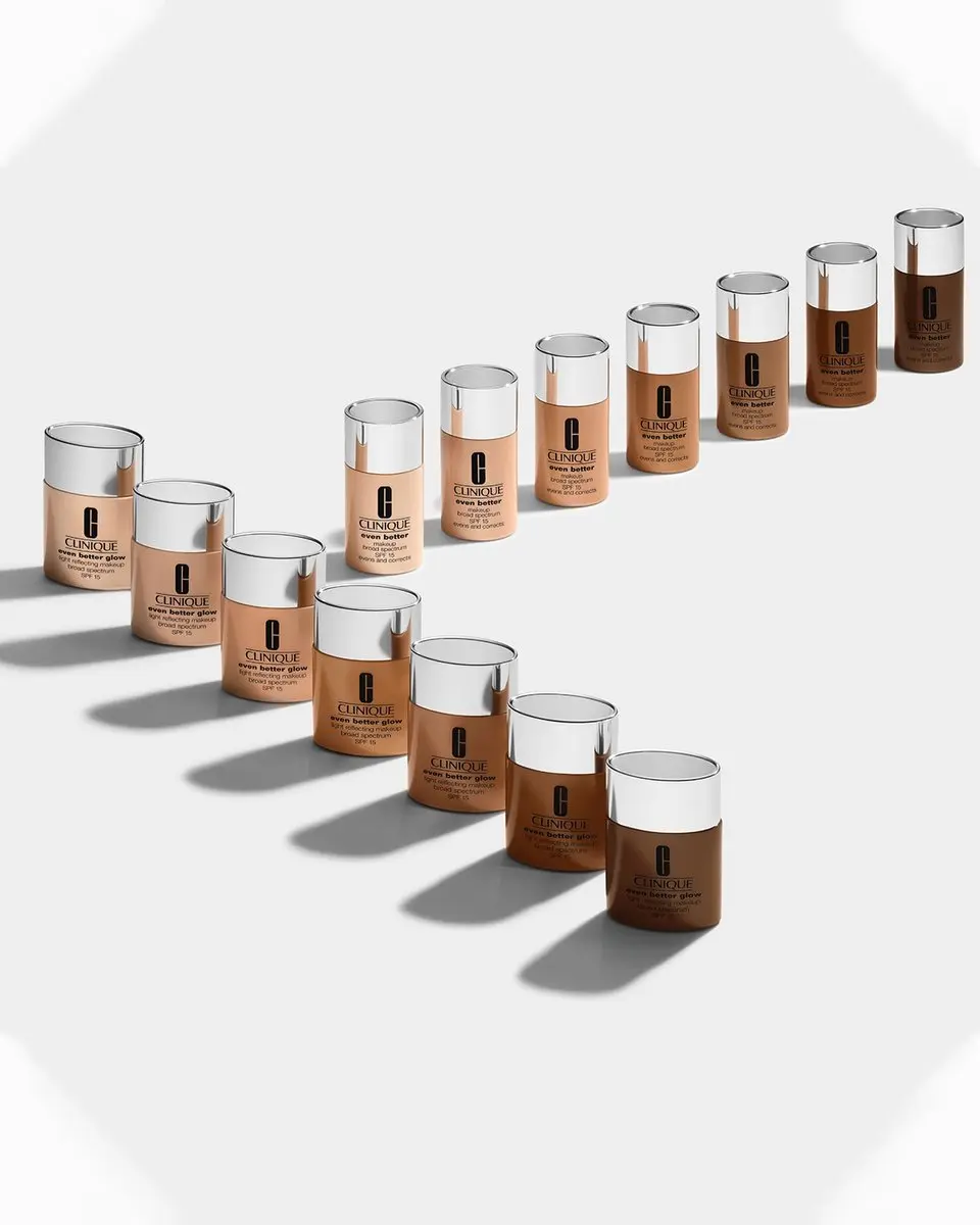 Clinique Even Better Glow Foundation WN114 Golden - 30ml