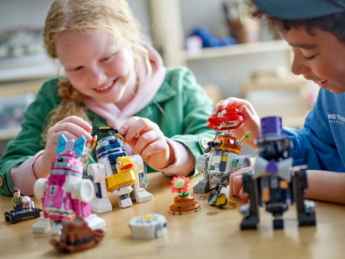 LEGO Creator 3-in-1 Droid Bouwer 75392 - 1186 Stukken