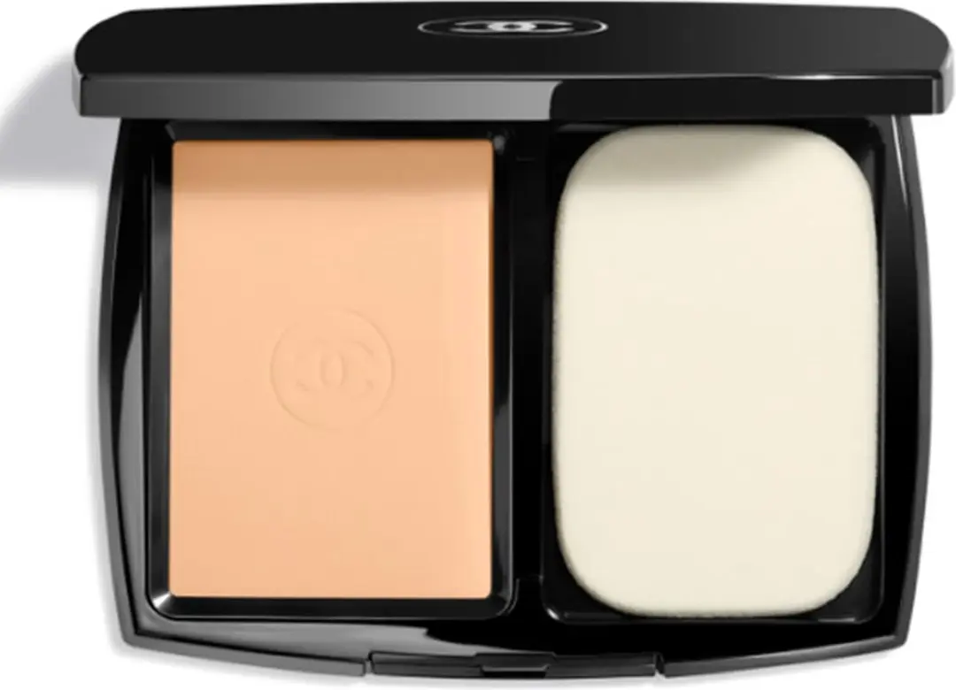 Chanel Ultra Le Teint Compact SPF15