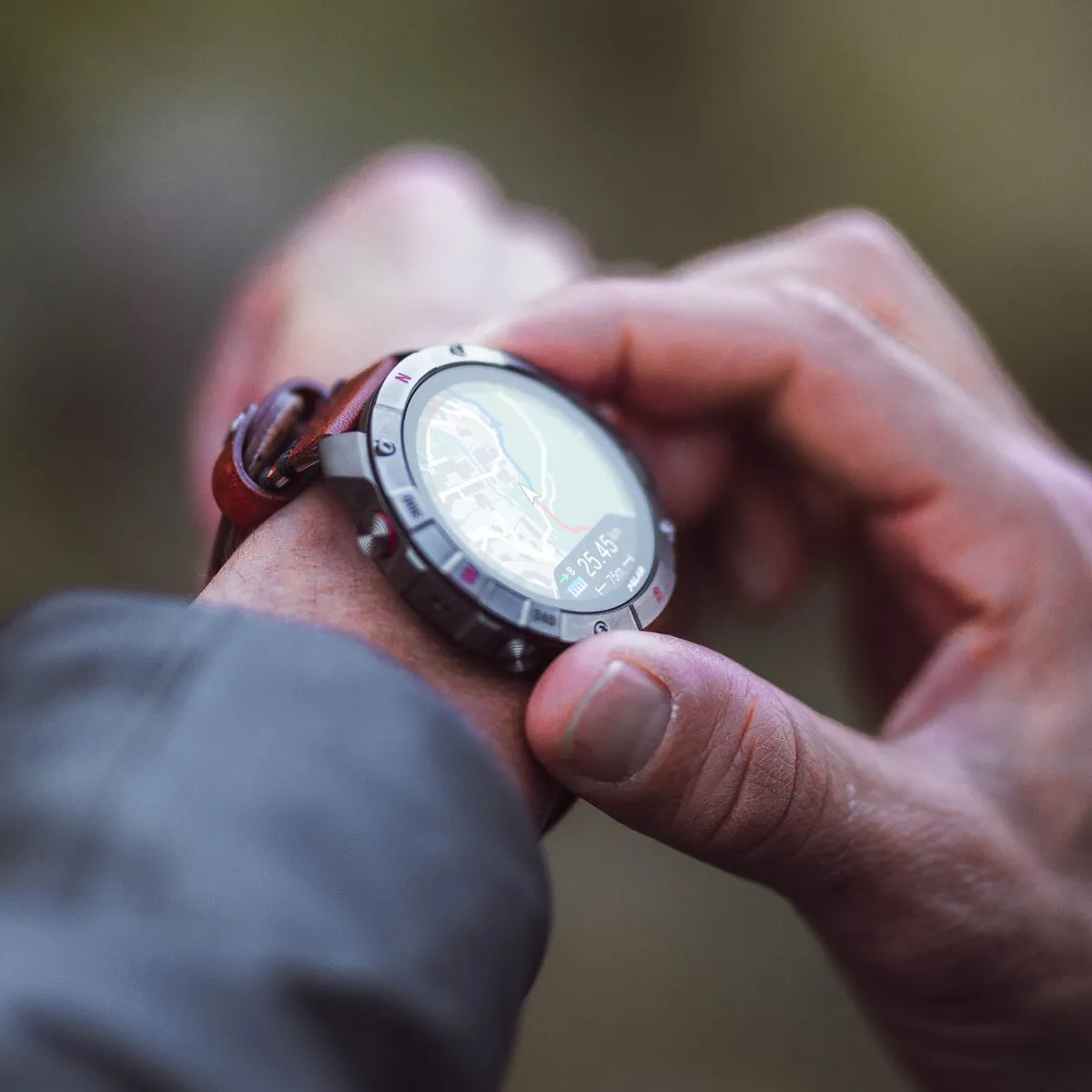 Polar Grit X2 Pro Smartwatch - 48mm - Titanium/Brons/Zwart