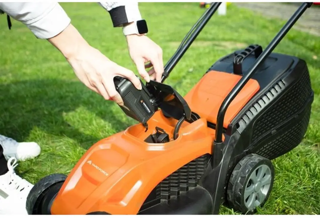 Yard Force LM C32A Loopmaaier 20V - 30L