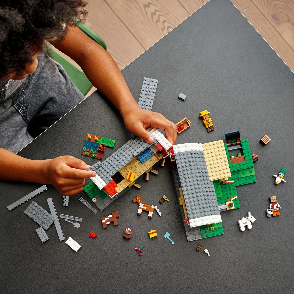 LEGO Minecraft De rode schuur 21187 - 790 Stenen - afbeelding 6 van 6