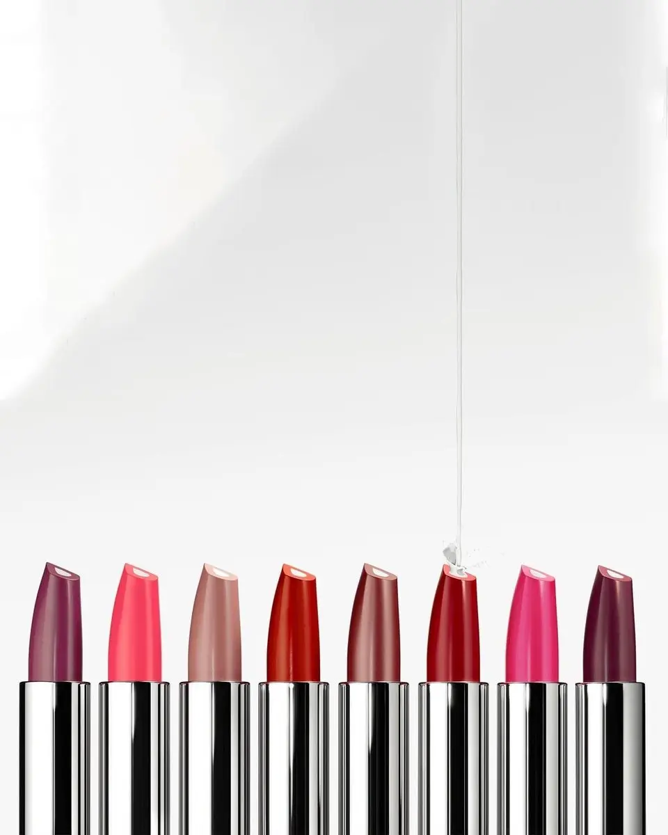 Clinique Dramatically Different Lipstick 17 Strawberry Ice - 3g