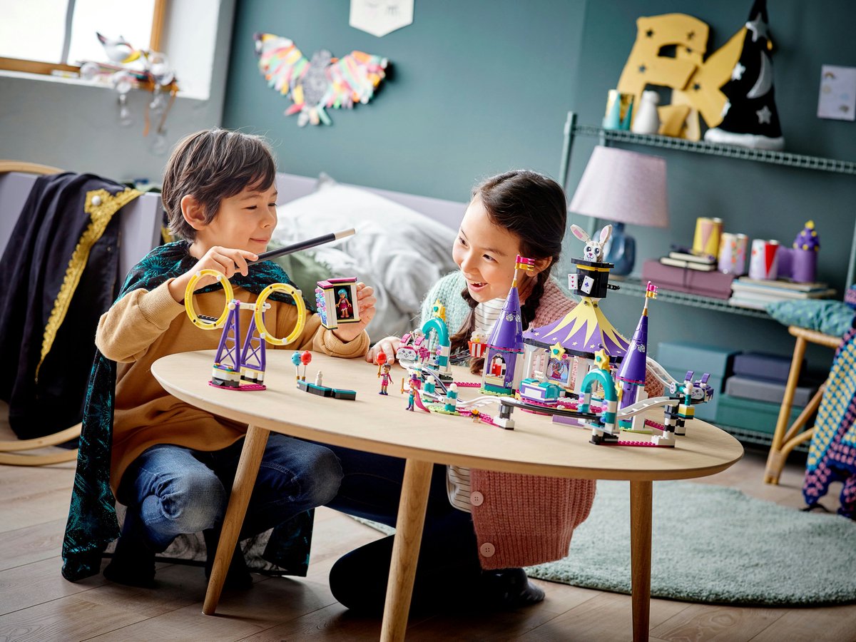 LEGO Friends Magische Kermisachtbaan - 41685
