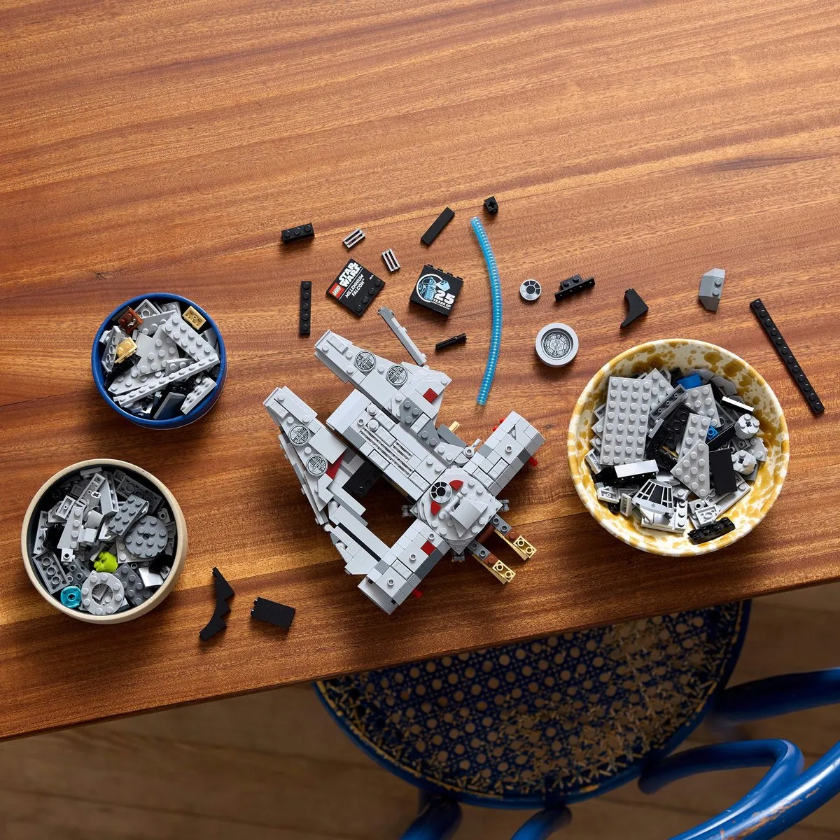 LEGO Star Wars Millennium Falcon 75375 - 921 Stukken - Multicolor - afbeelding 6 van 6