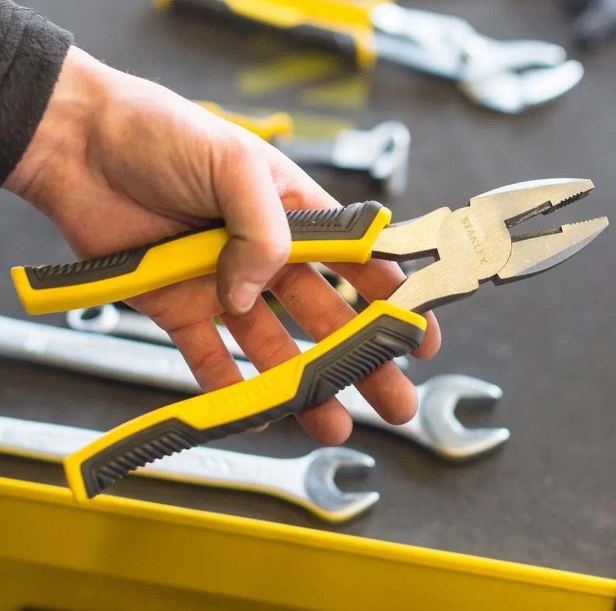 Stanley Dynagrip Combinatietang 200mm - Geel/Zwart