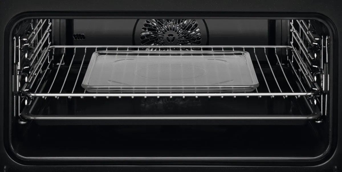 AEG KME768080T Combi-oven 43L - 1000W Magnetron - Zwart