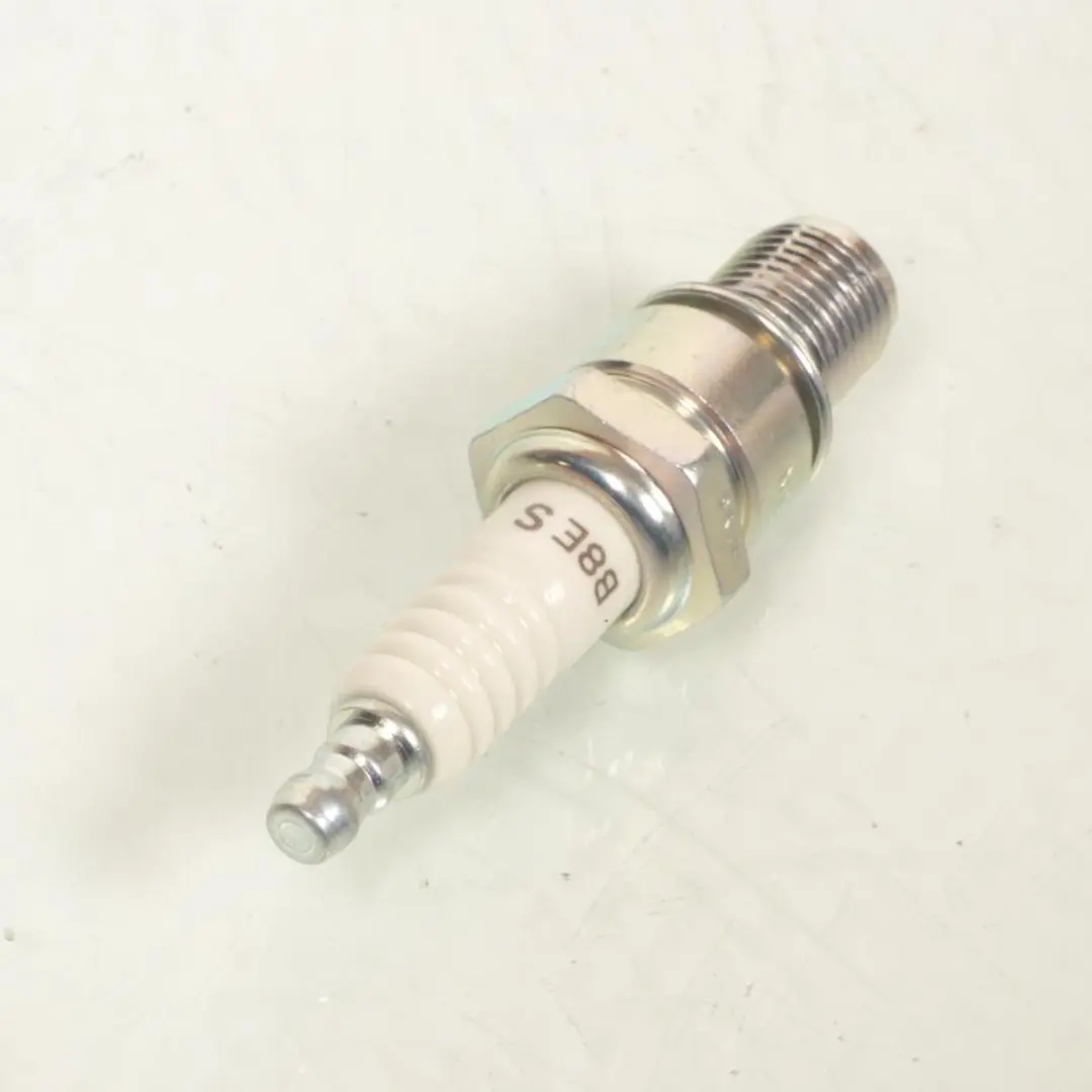 NGK B8ES Bougie