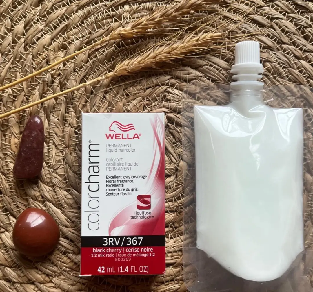 Wella Professionals Color Charm Permanent Haarverf 3RV Black Cherry 137ml