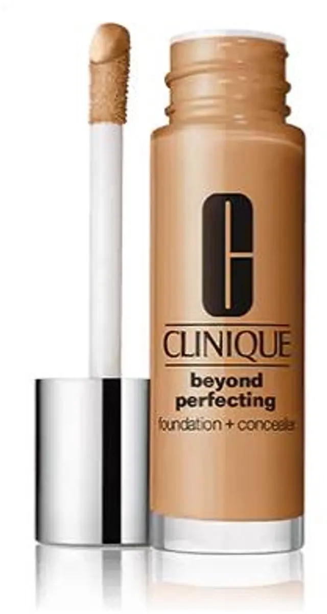 Clinique Beyond Perfecting Foundation + Concealer 21 Cream Caramel