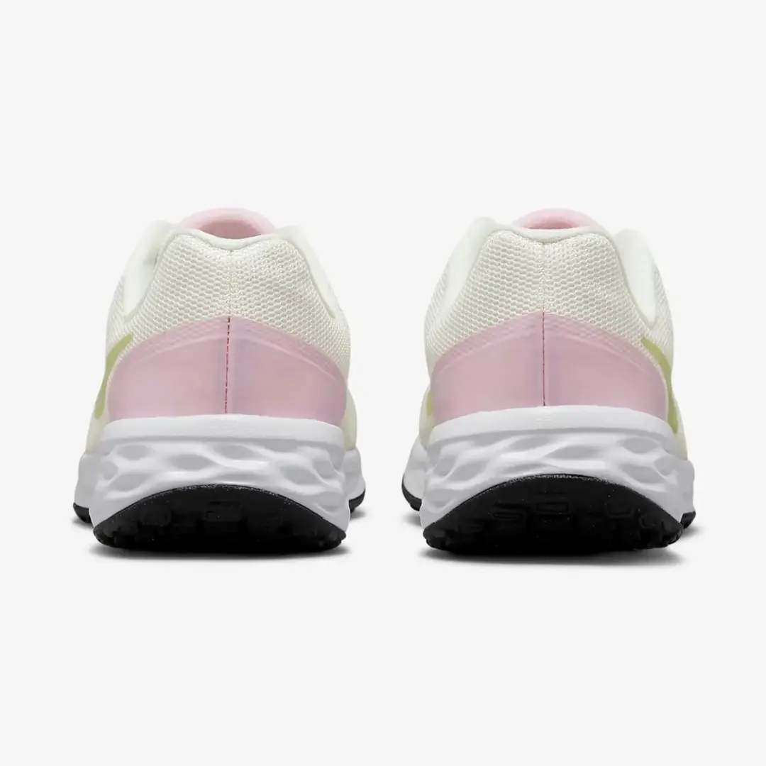 Nike Revolution 6 NN SE GS Hardloopschoenen 36 - Summit White/Honeydew