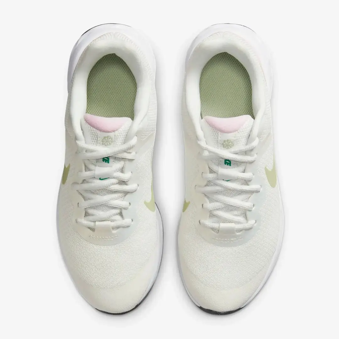 Nike Revolution 6 NN SE GS Hardloopschoenen 36 - Summit White/Honeydew