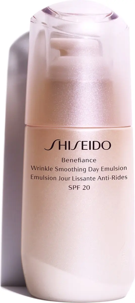 Shiseido Benefiance Wrinkle Smoothing Day Emulsion SPF 20