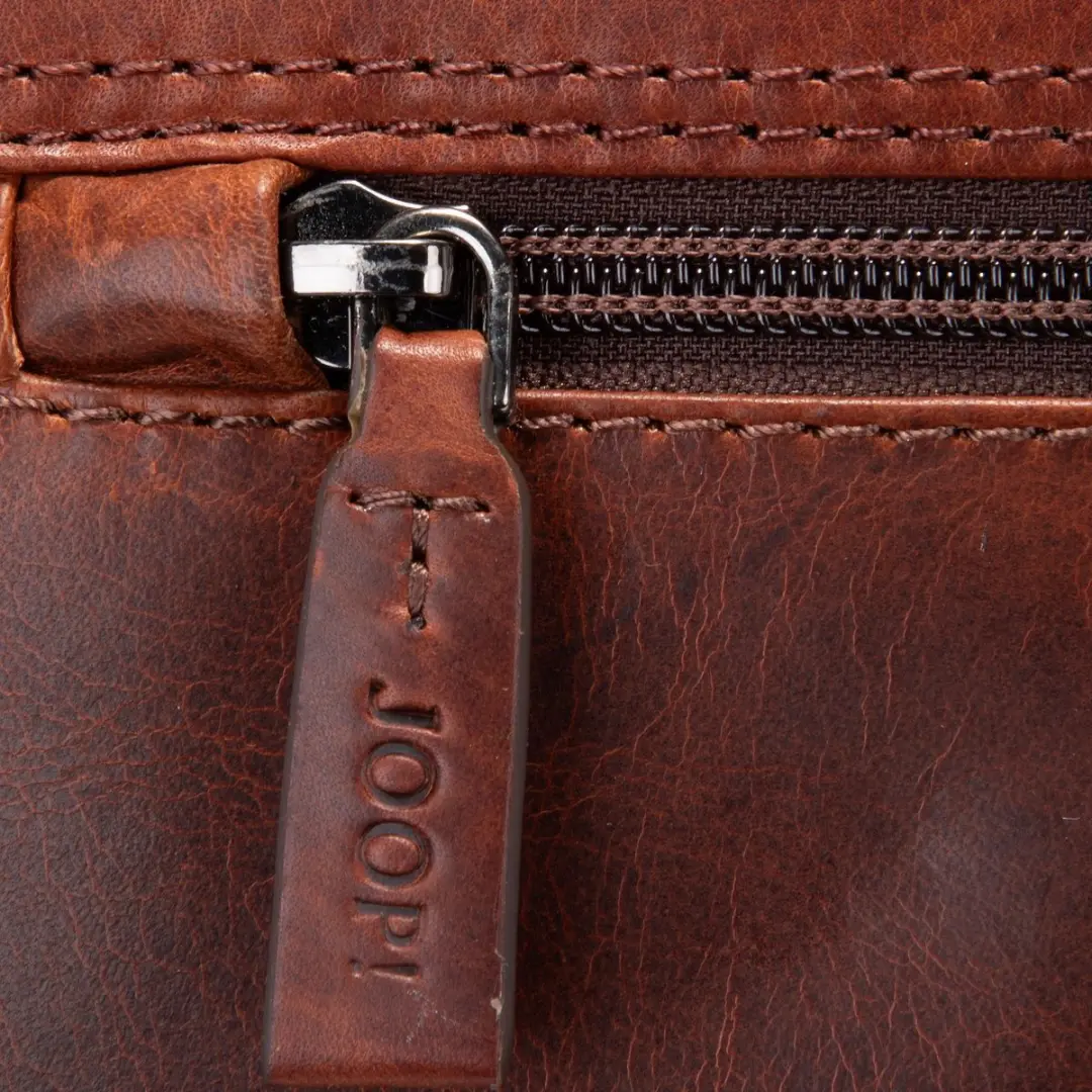 Joop! Janis Messenger 35cm - Cognac - 14 inch