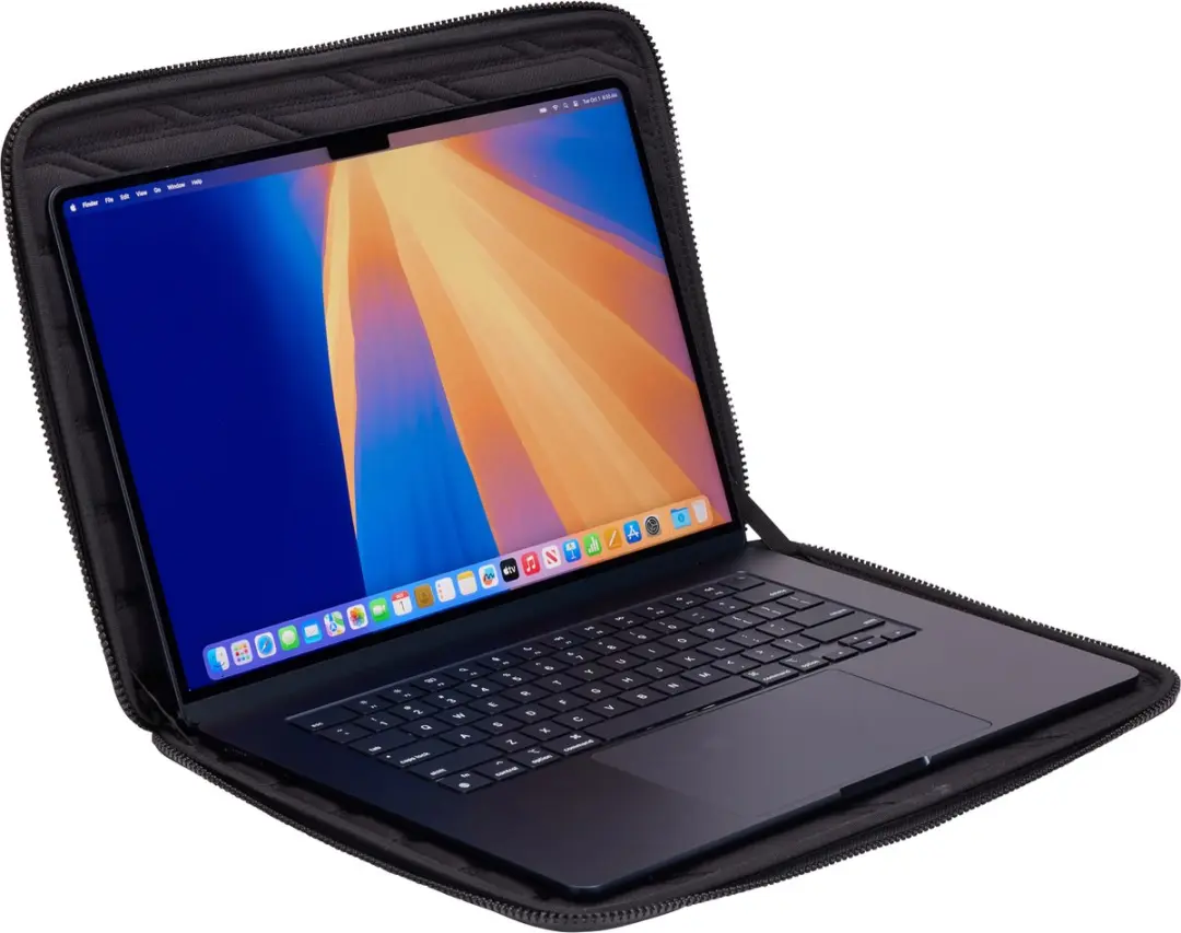 Thule Gauntlet Laptophoes 16 inch - Zwart