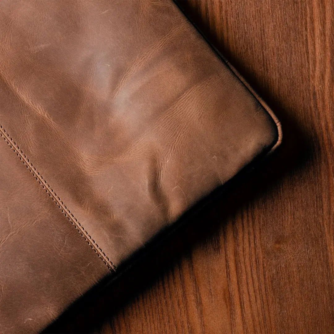 Accezz Leather Laptophoes 16 inch - Cognac