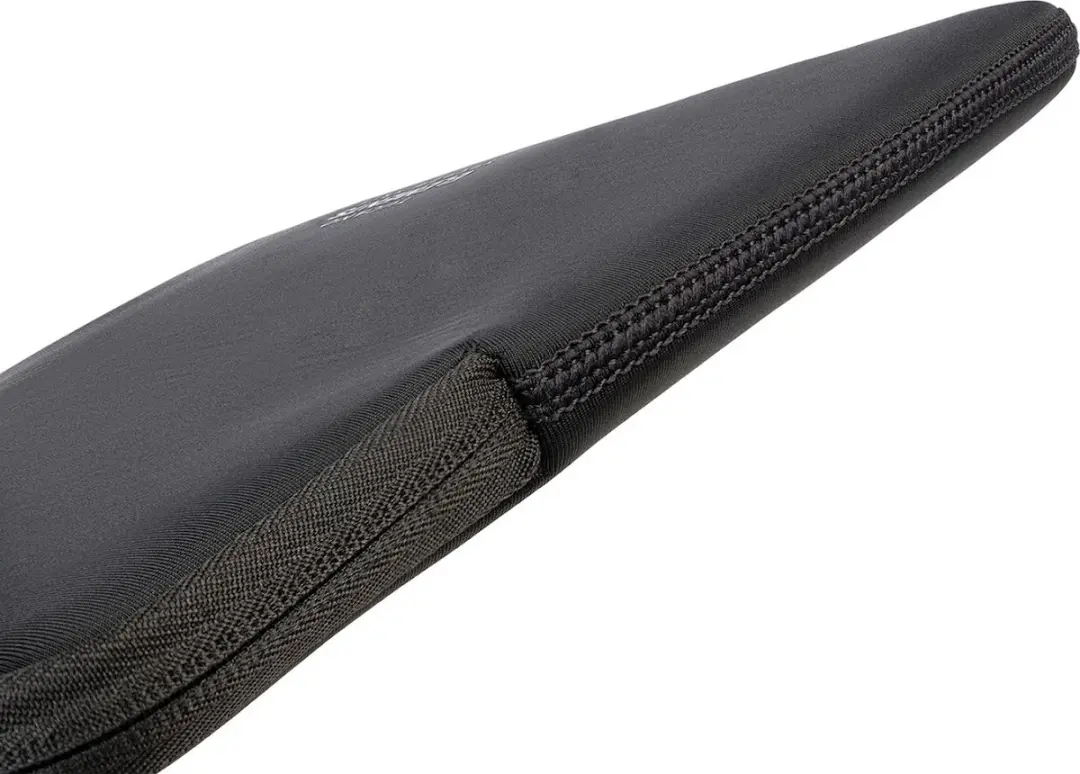 Tucano Elements BF-E-MB213-BK Sleeve MacBook Pro/Air/Neo 13 - 4mm Neopreen - Zwart