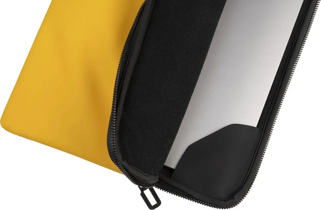 Tucano Gommo Sleeve MacBook 14 Geel - BFGOM1314-Y