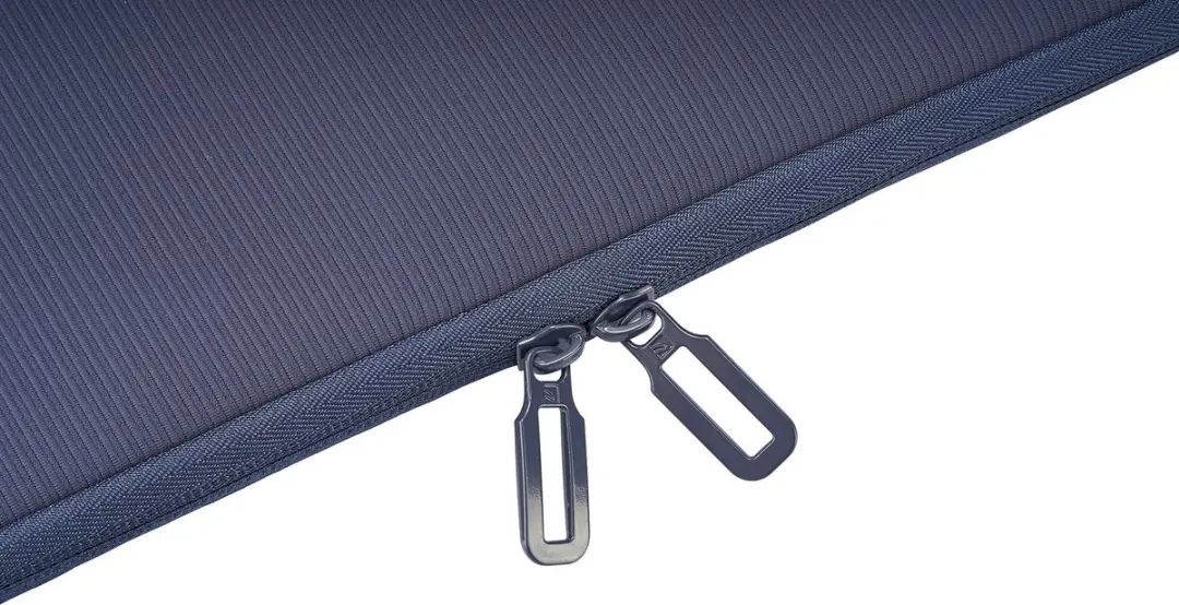 Tucano Colore Sleeve MacBook Neo 13 - BFC21213-B - Blauw - afbeelding 6 van 6