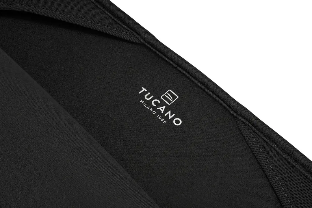Tucano Colore Sleeve MacBook Neo 13 BFC21213-BK - Anti-kras - Zwart