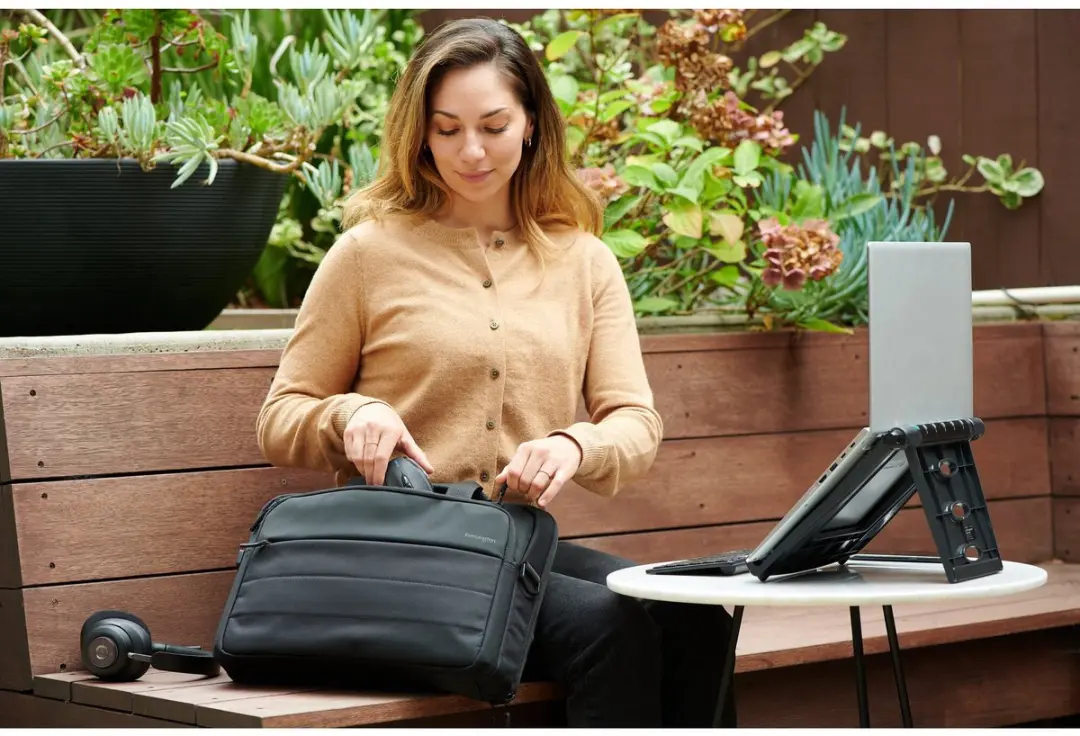 Kensington EQ K60390WW Laptoptas 16" - Zwart - afbeelding 6 van 6