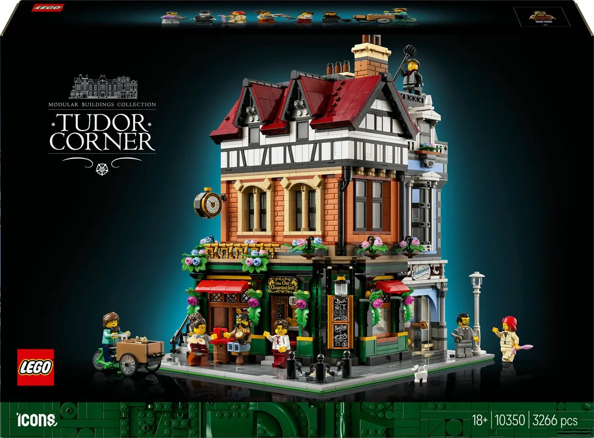 LEGO Icons Tudor Corner 10350 - 3266 Stenen - 8 Minifiguren