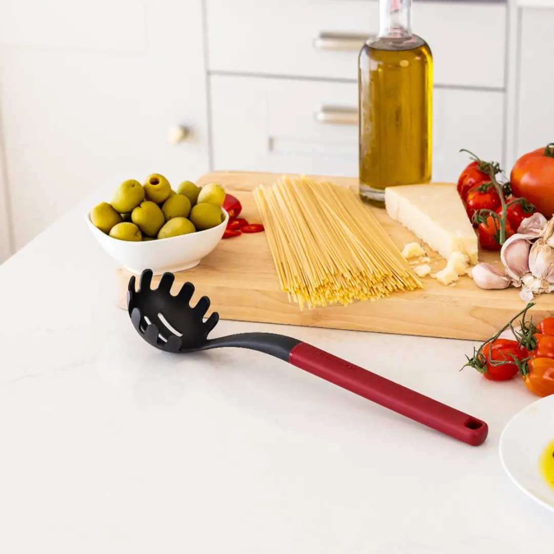 KitchenAid Spaghettilepel 34cm - Rood