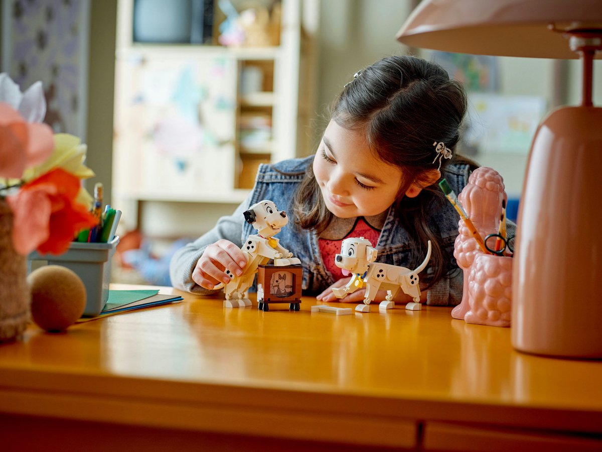 LEGO® Disney Lucky en Penny uit 101 Dalmatiërs - 43271