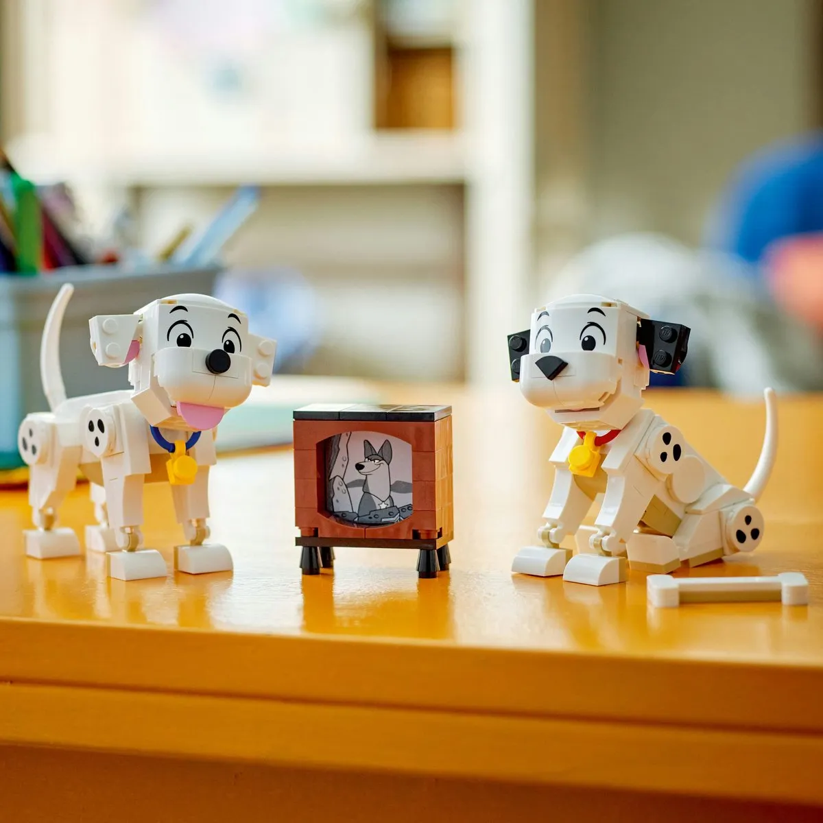 LEGO Disney Lucky en Penny 101 Dalmatiërs 43271 - 268 Stukken - Multicolor