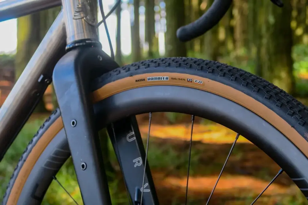 Maxxis Rambler Series Gravelband 700x45C - EXO Protection - Tanwall