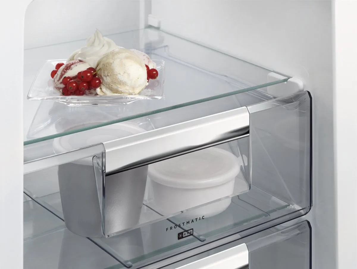 AEG SCE818F6TS Koel-vriescombinatie Inbouw 253L - Wit