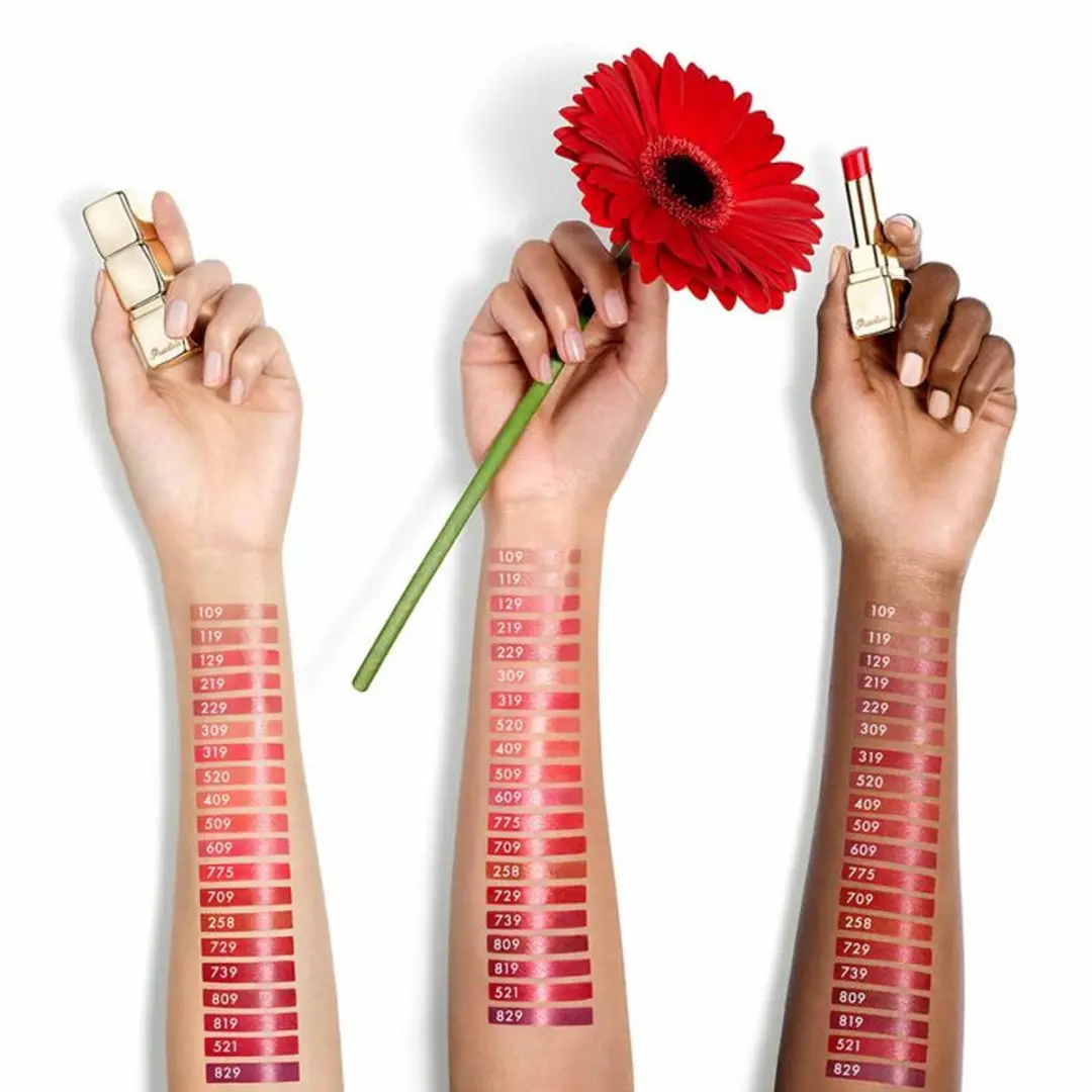 Guerlain KissKiss Shine Bloom Lipstick 521 Kiss To Say - 3.2g