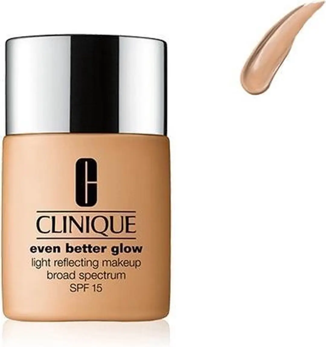 Clinique Even Better Glow Light Reflecting Makeup SPF 15 - 30ml - CN52 Neutral