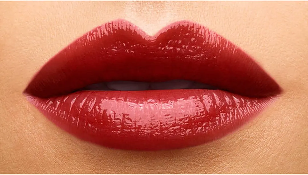 Yves Saint Laurent Rouge Volupté Shine Oil-In-Stick Lipstick 92 Rouge Caftan