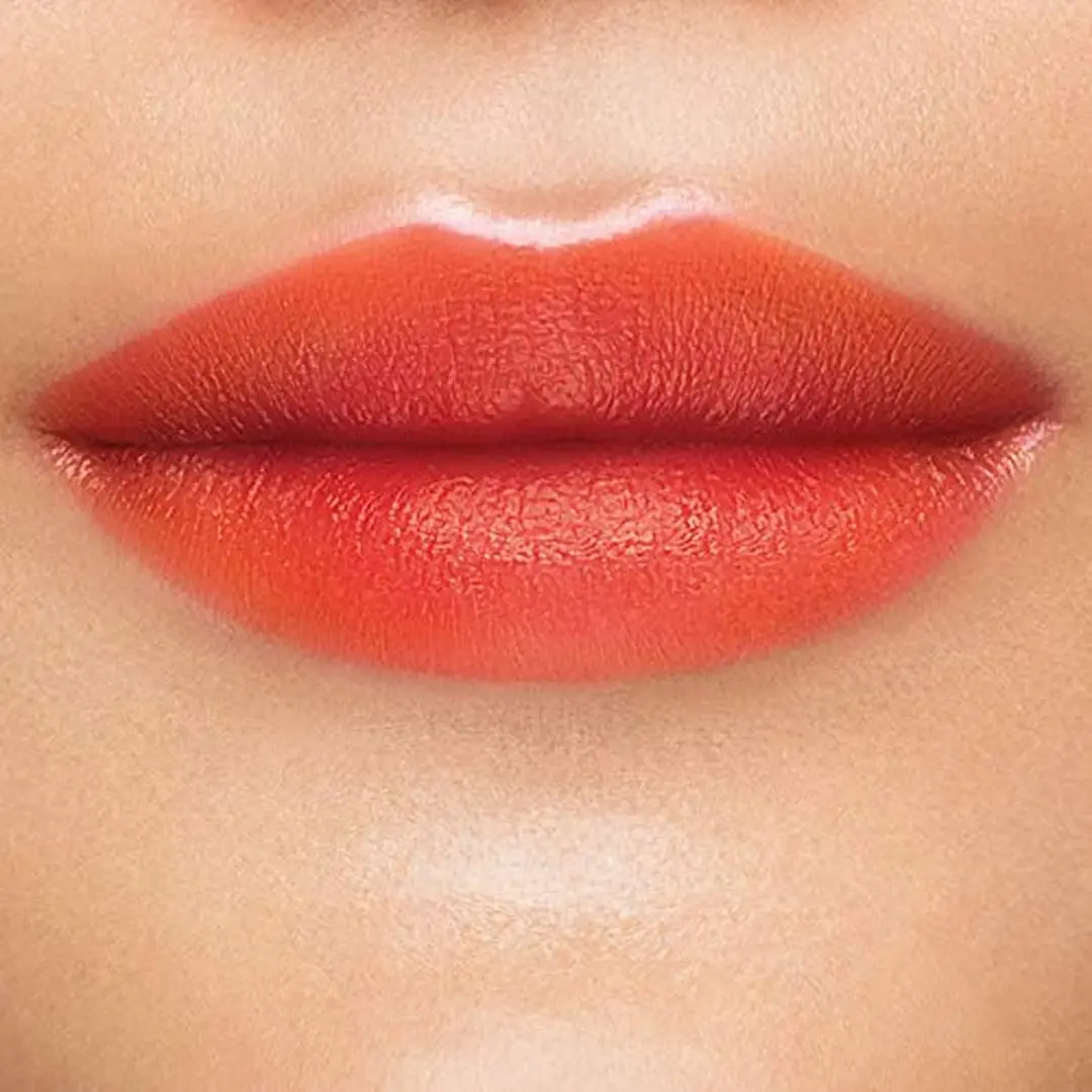 Revlon Kiss Cushion Lip Tint 250 High End Coral - 4.4ml - afbeelding 6 van 6