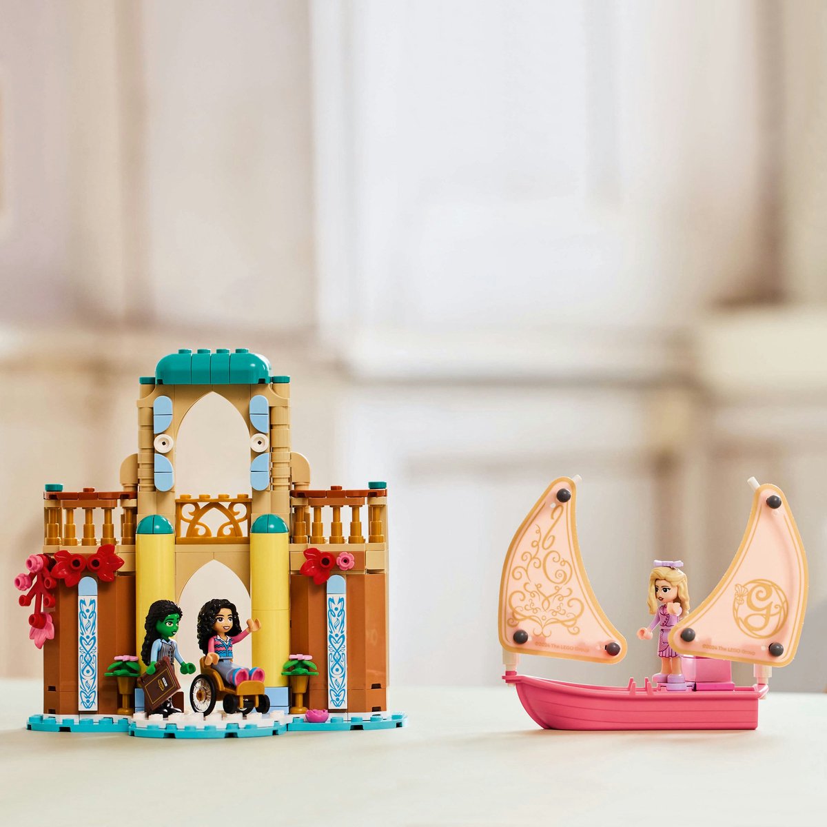 LEGO Wicked Glinda Elphaba en Nessarose op Shiz University - 75681