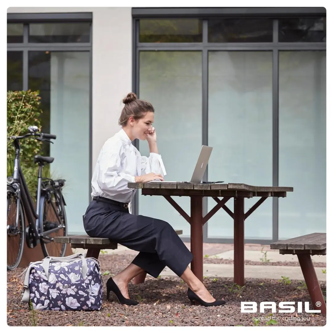 Basil Magnolia Enkele Fietstas 18L - Donkerblauw - afbeelding 4 van 6