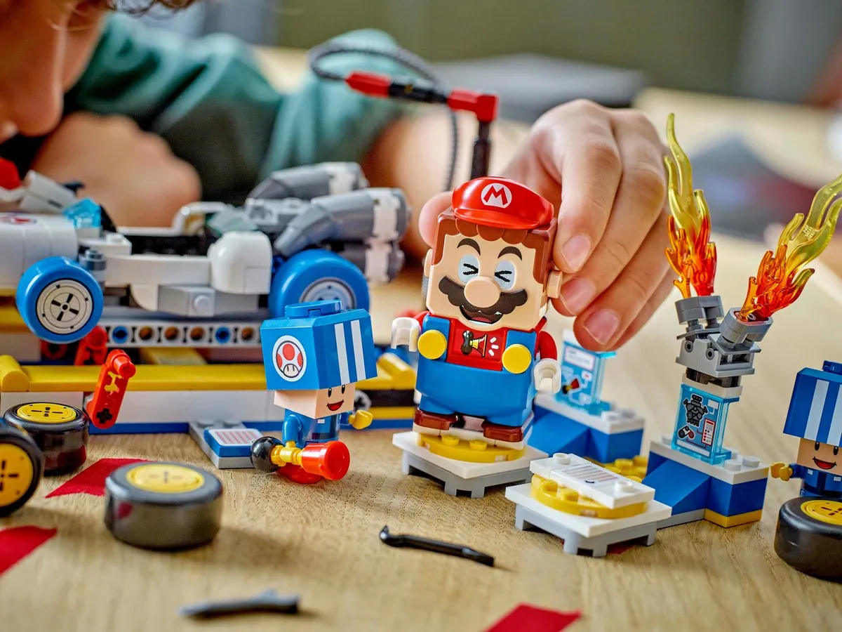 LEGO Super Mario Mario Kart Toads Garage 72035 - 390 Stukken